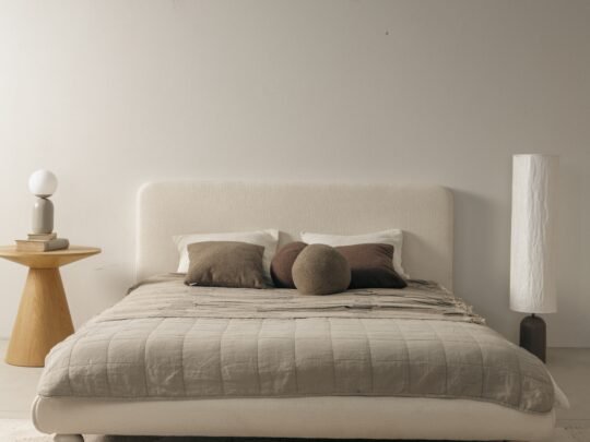 Booli - Minkšta lova 160x200 cm