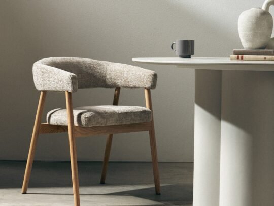 Giovani - Smėlio sp. krėslas