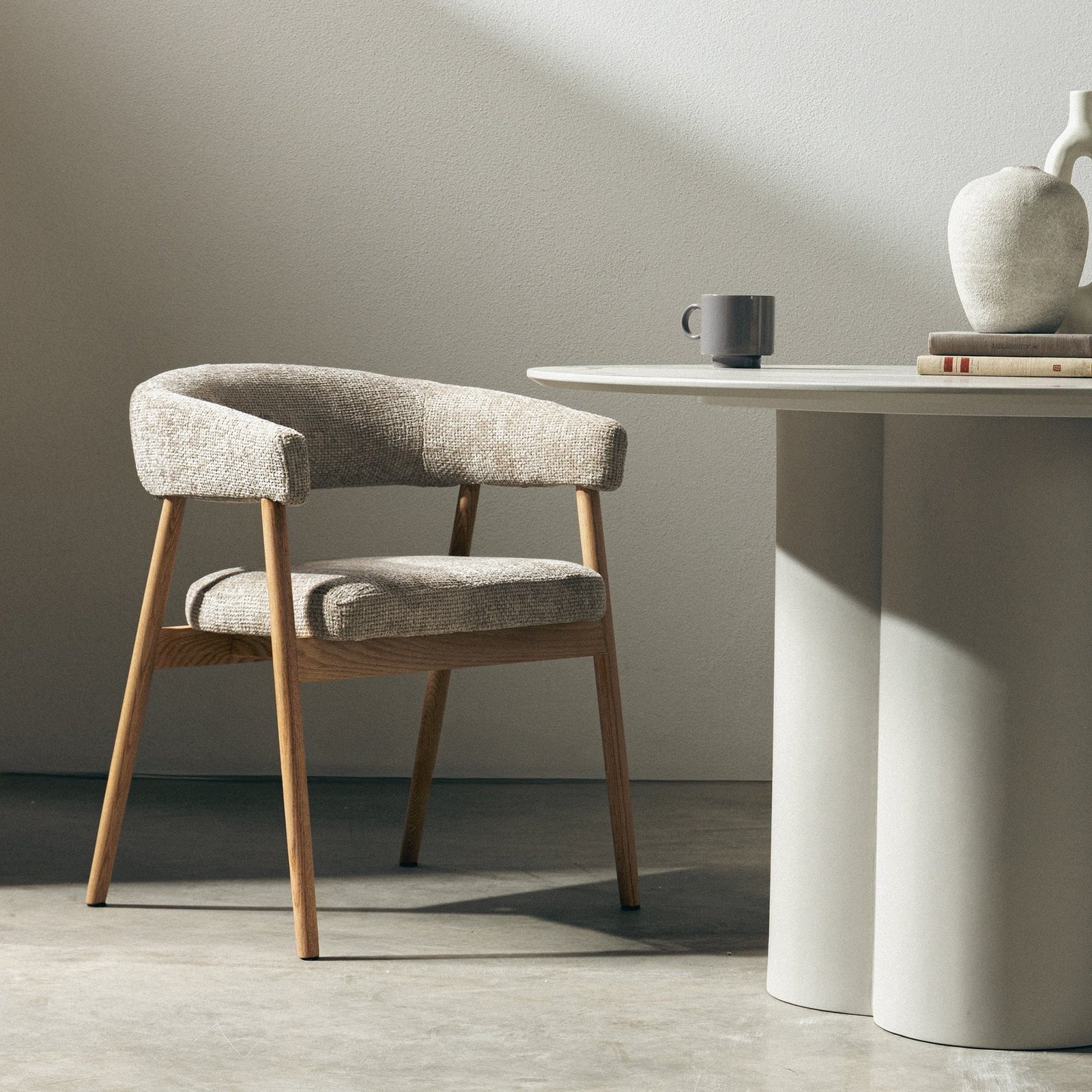 Giovani - Smėlio sp. krėslas