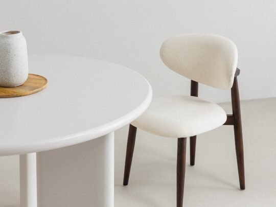 Senya - Riešutmedžio sp. kėdė