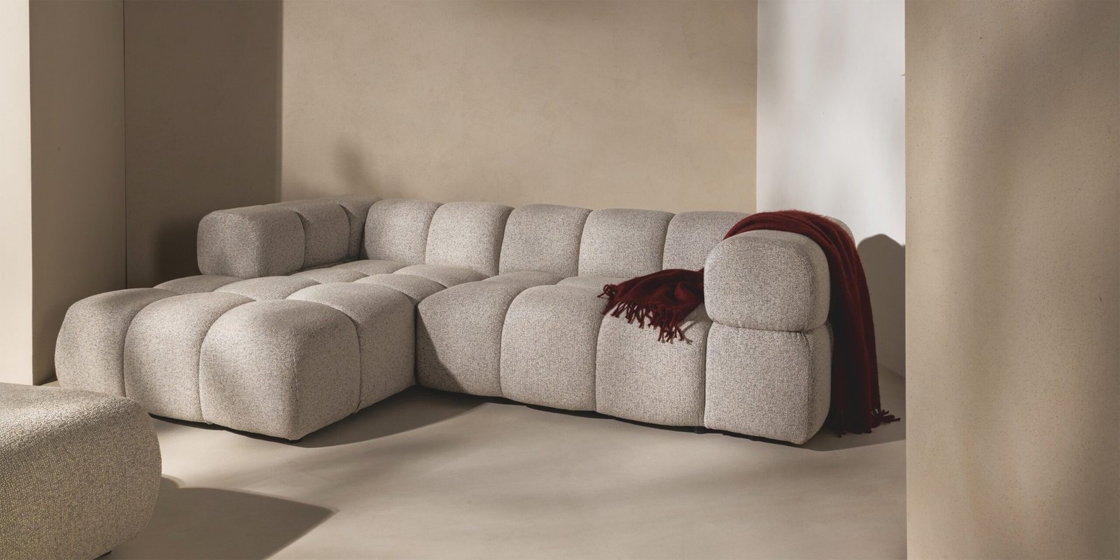 Formo - Kairinė kampinė sofa
